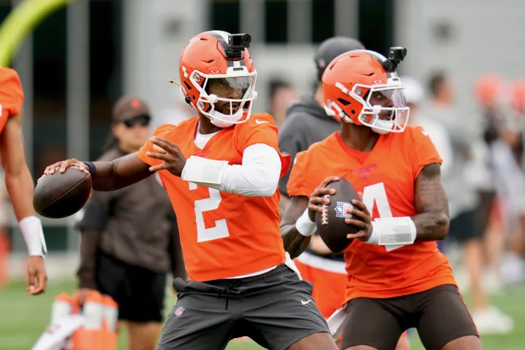 Browns camp begins with QB competition